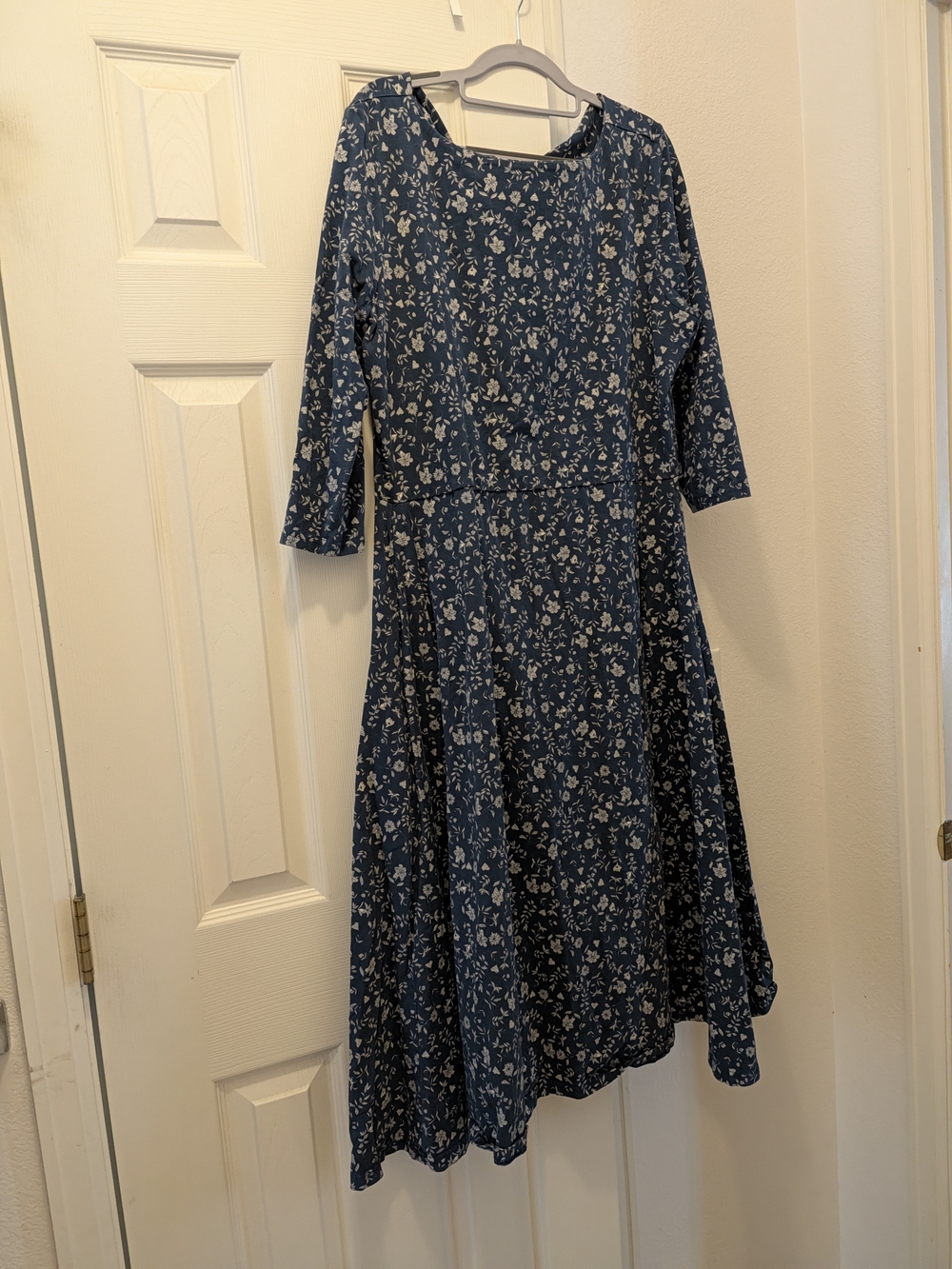 Pact Fit And Flare Blue Floral Midi Dress with Three-Quarter Sleeves Keyhole Bac